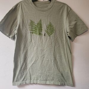 Patagonia‎ Green Shirt Size M Ferns Hicking Outdoor Adventure Eco Friendly